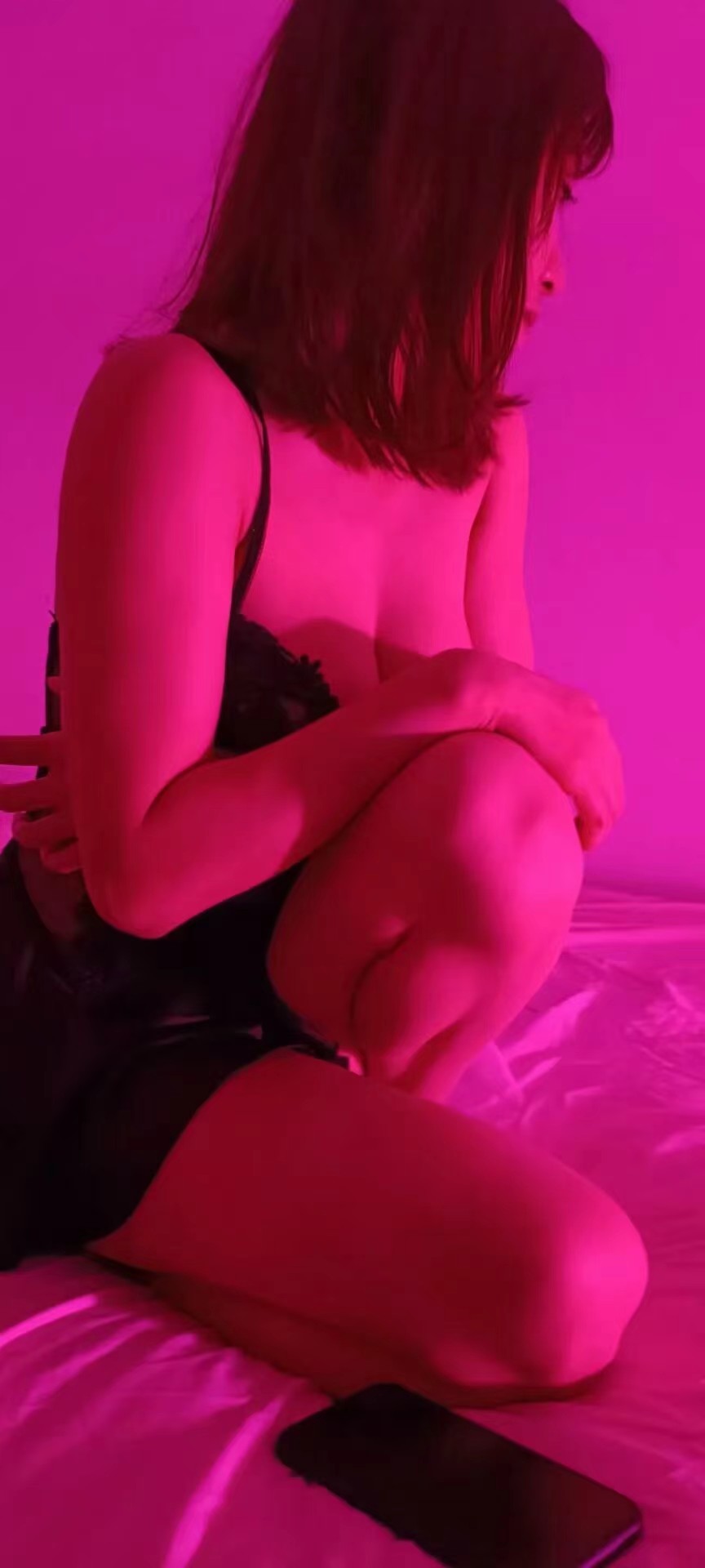 *桥白皙丰满短发欲女妮妮