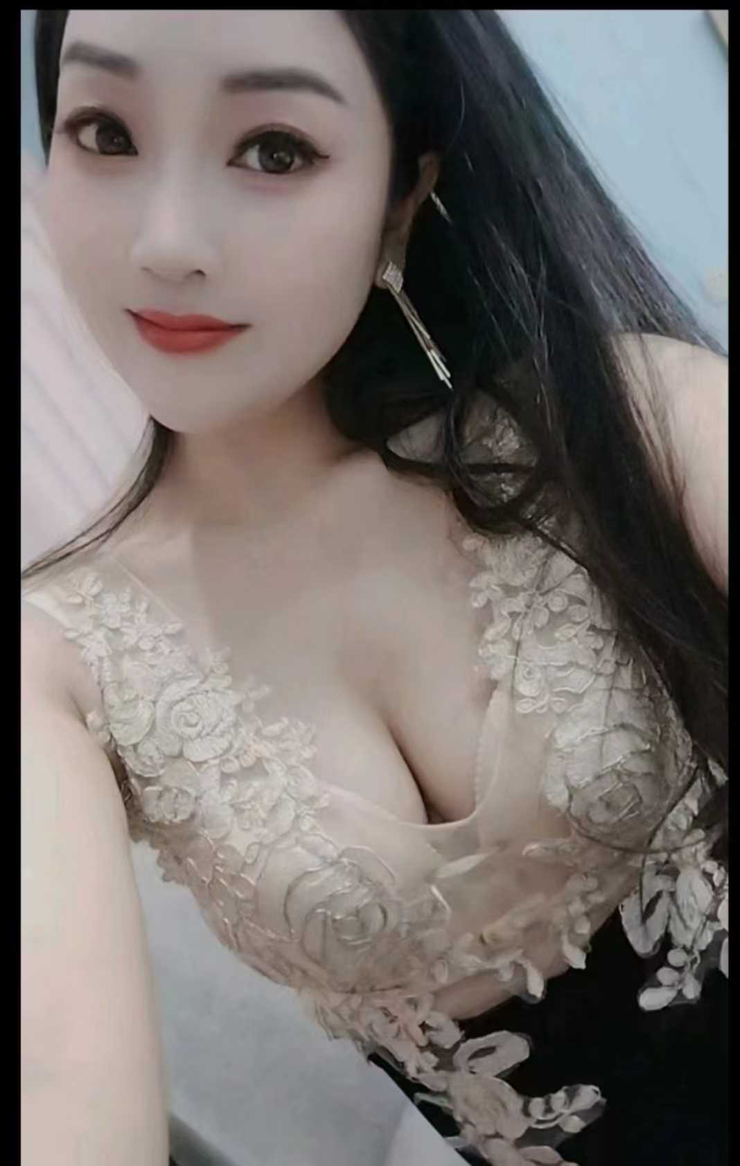 东胜区丰满惹火少妇玲玲