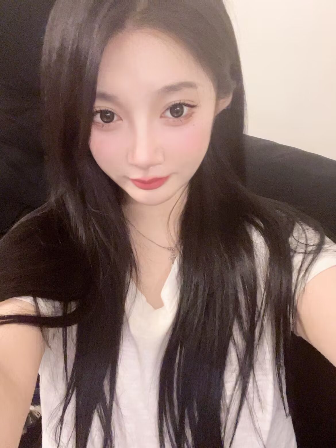 反差女,很装,很欠抽