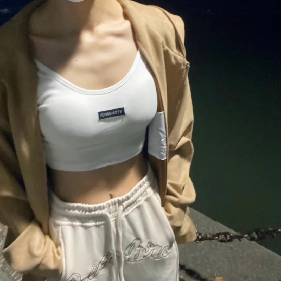 反差女,很装,很欠抽