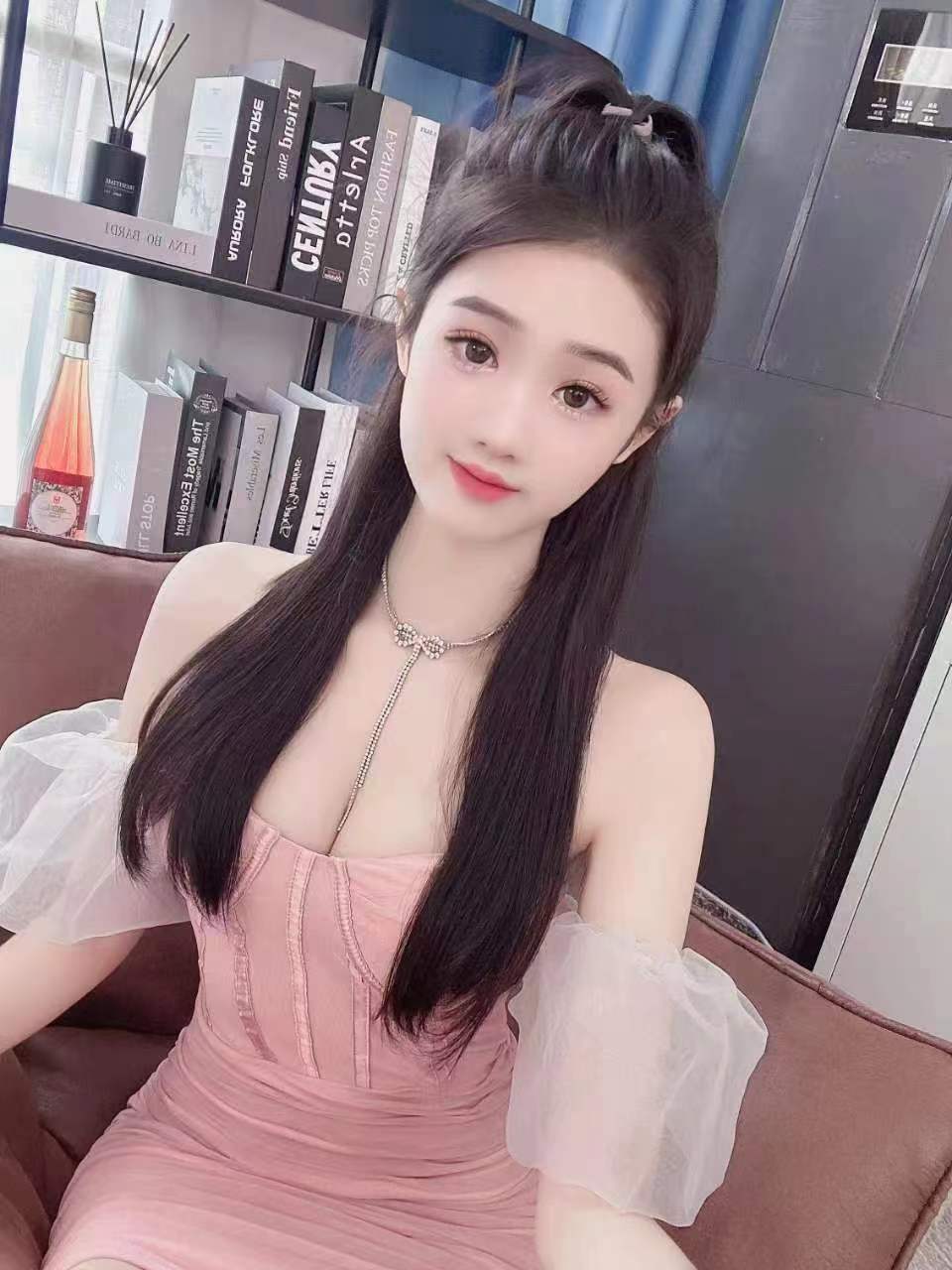 女友感十足的妹妹，颜值不错