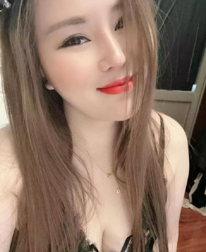 碑林榨精美少妇