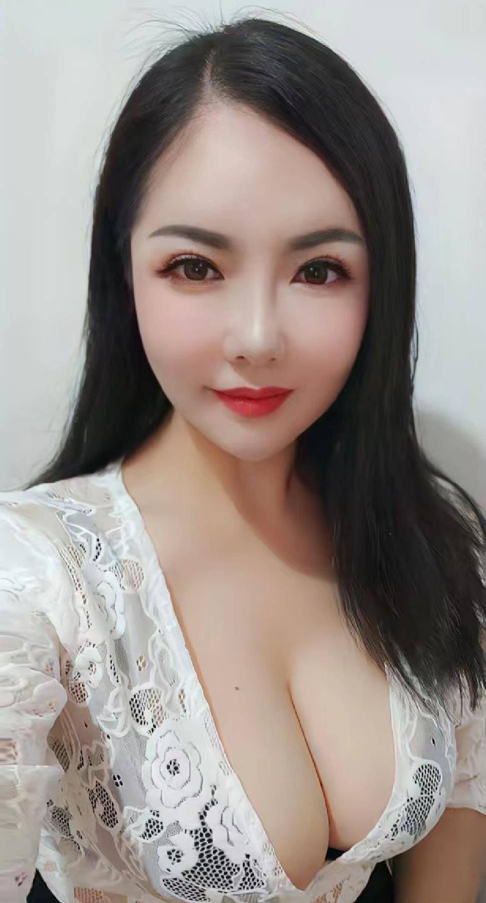 天河区丰满王丽少妇