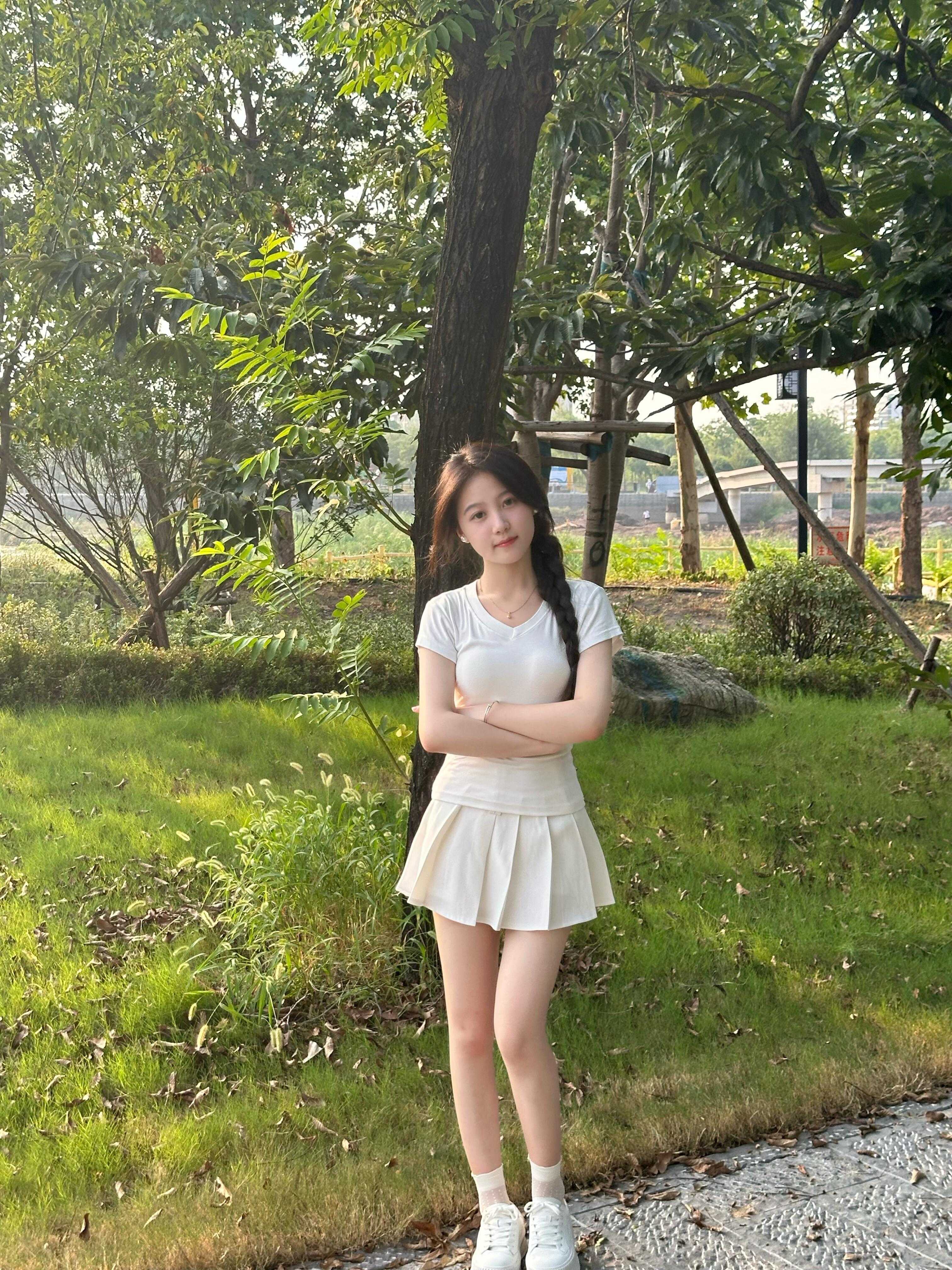 00后兼职嫩妹
