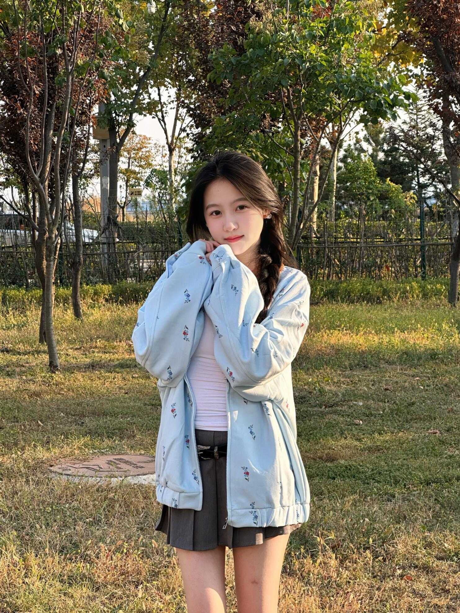 00后兼职嫩妹