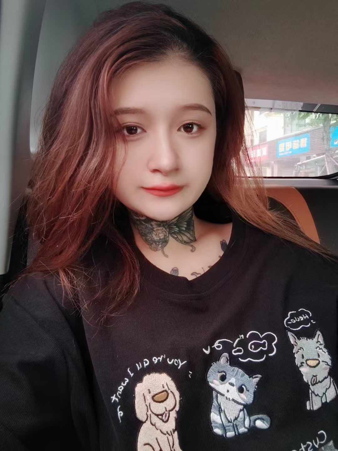 有纹身的的性感女孩