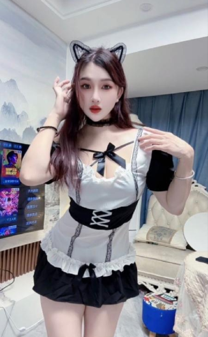 再刷制服媚狐狸丹妮儿