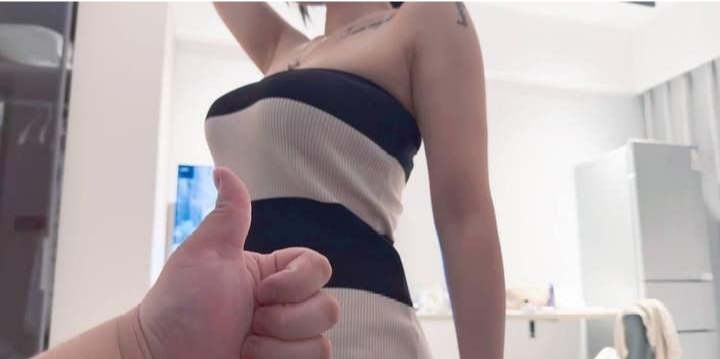 再刷前凸后翘辣妹如梦