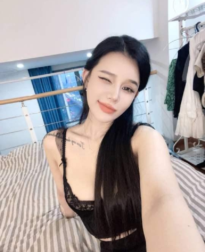 再刷前凸后翘辣妹如梦