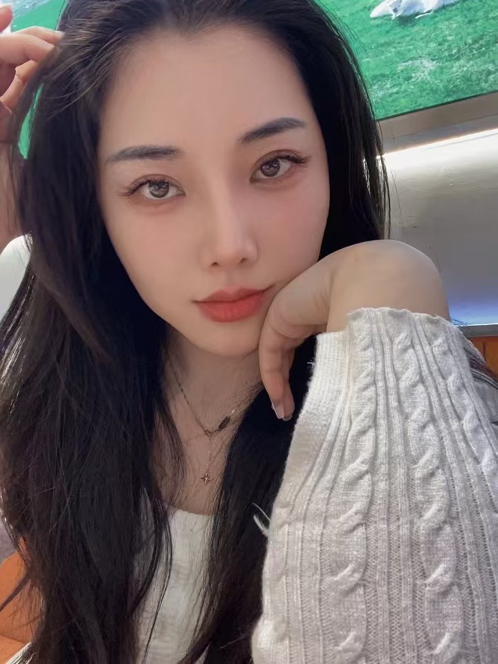 银泰撩人御姐晓雅