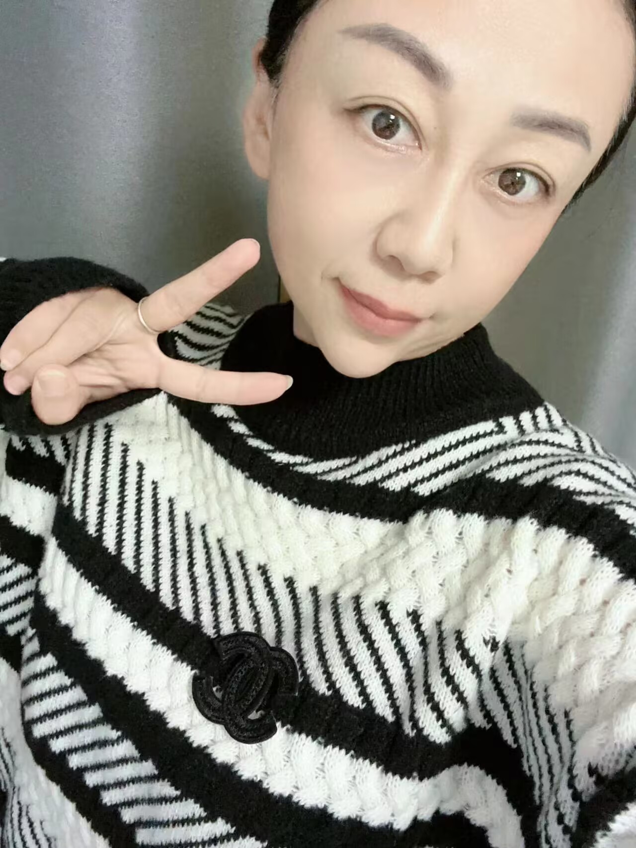 长发美女嘉欣