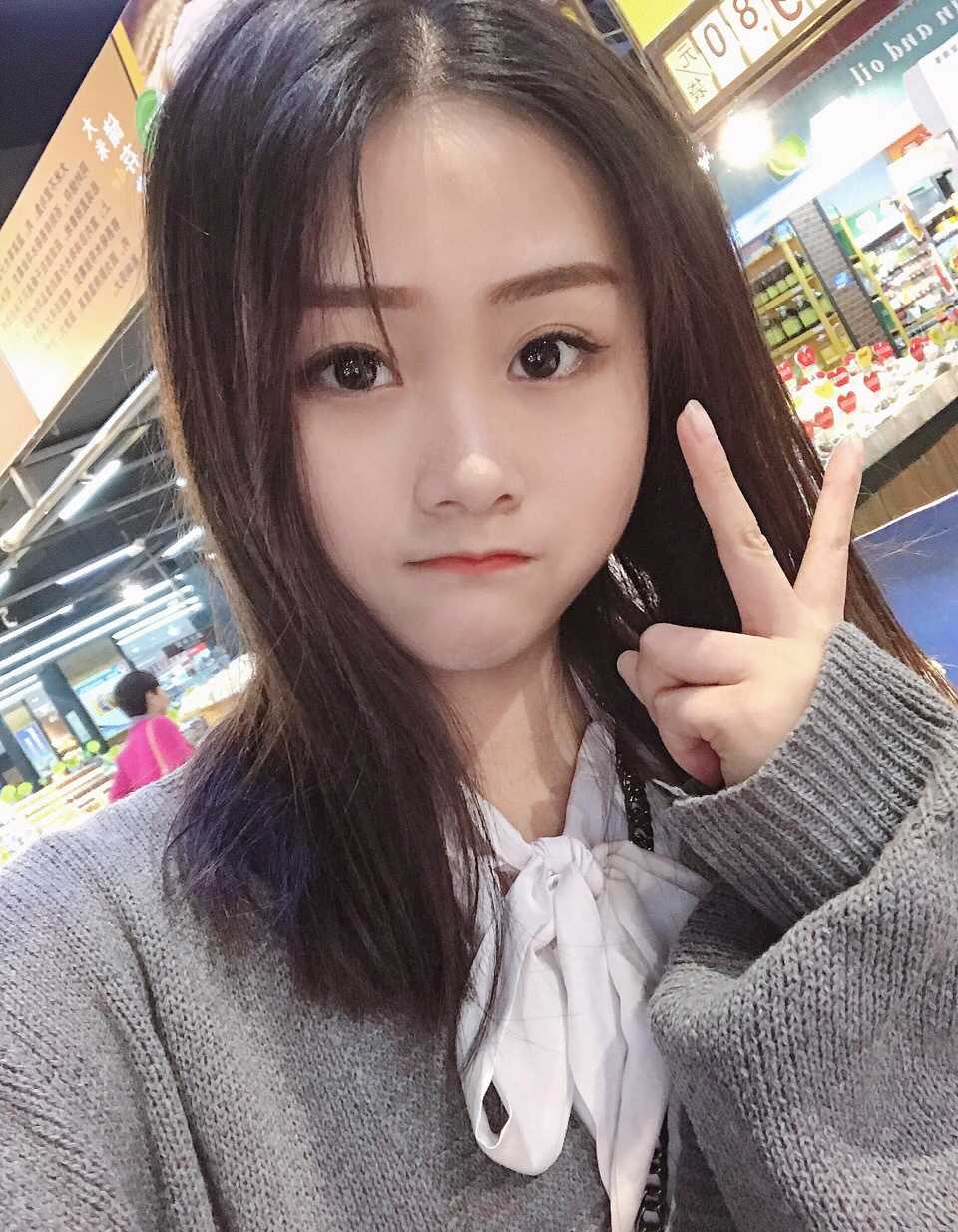 长宁嫩妹月月