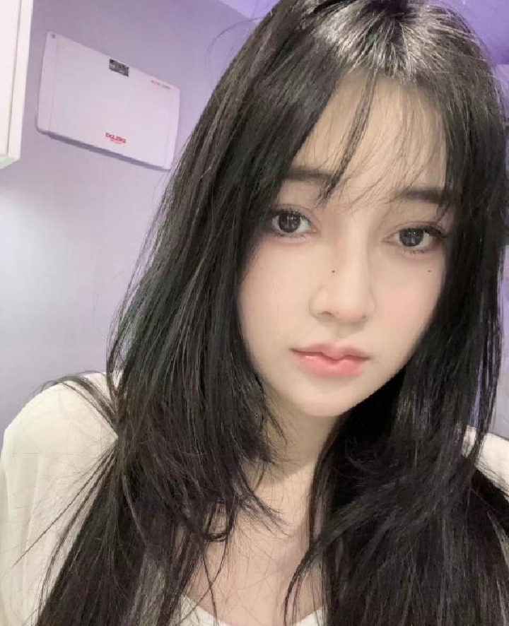 极品丰乳肥臀美妞小月亮