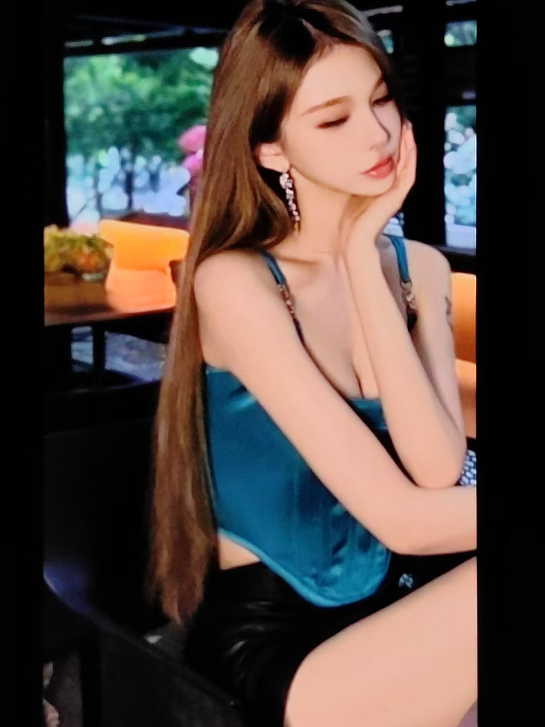 昆都美腿妖精小丽