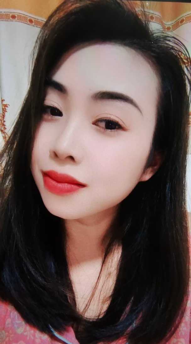 大胸妹子,奶子很软