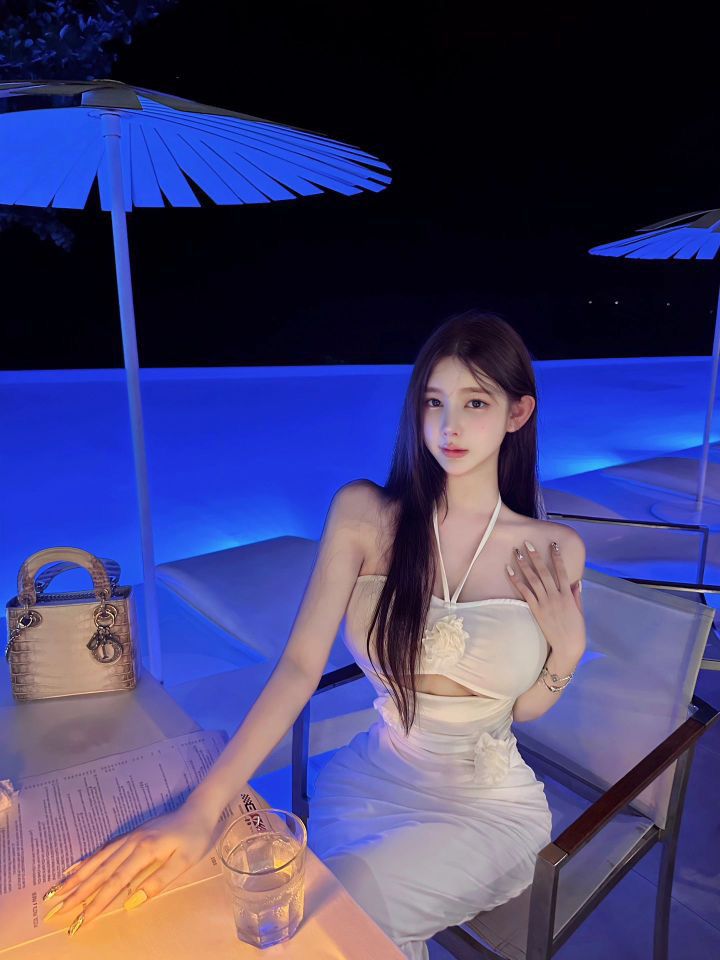 魔鬼身材极品御姐