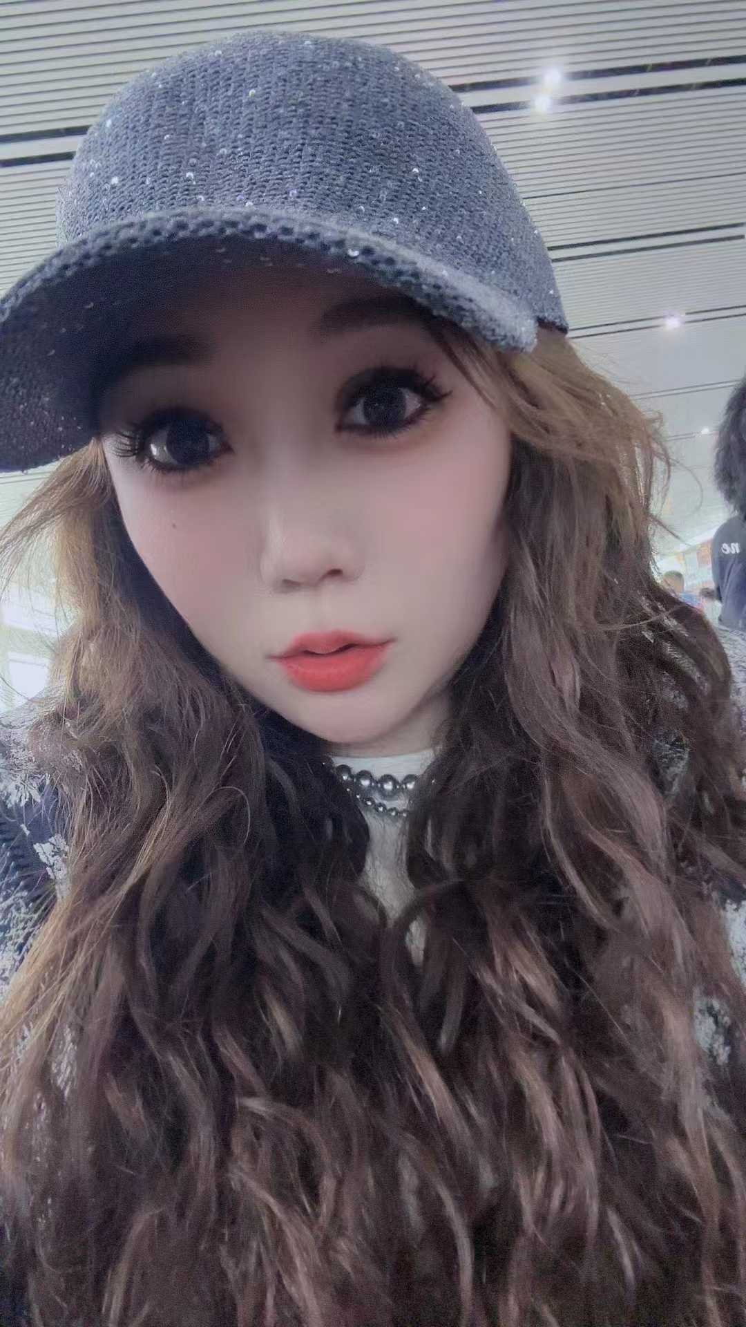 含蓄小少妇大白兔很诱人