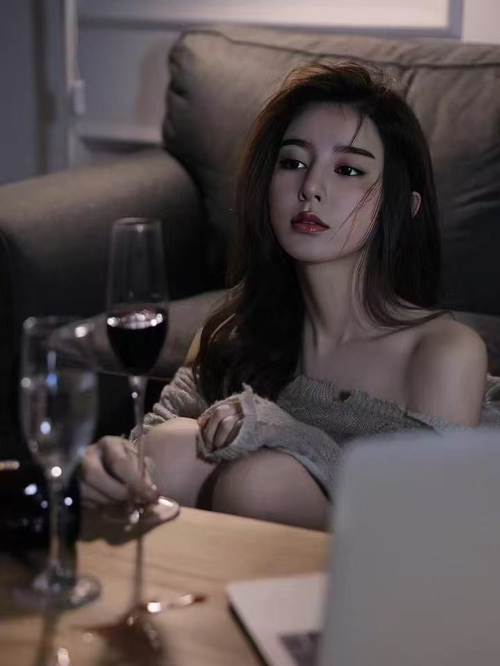 光明白嫩甜妹默儿