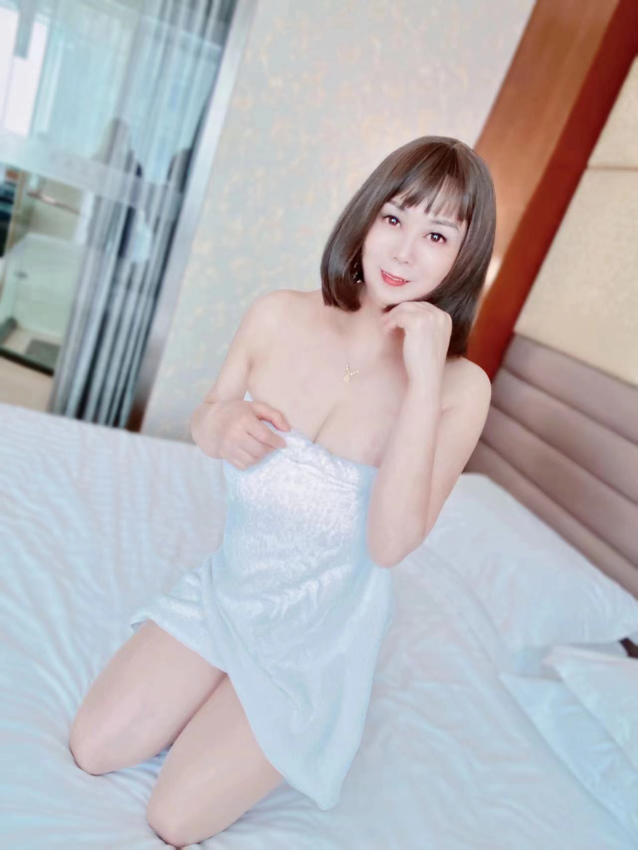 柔媚大胸姐姐妮妮