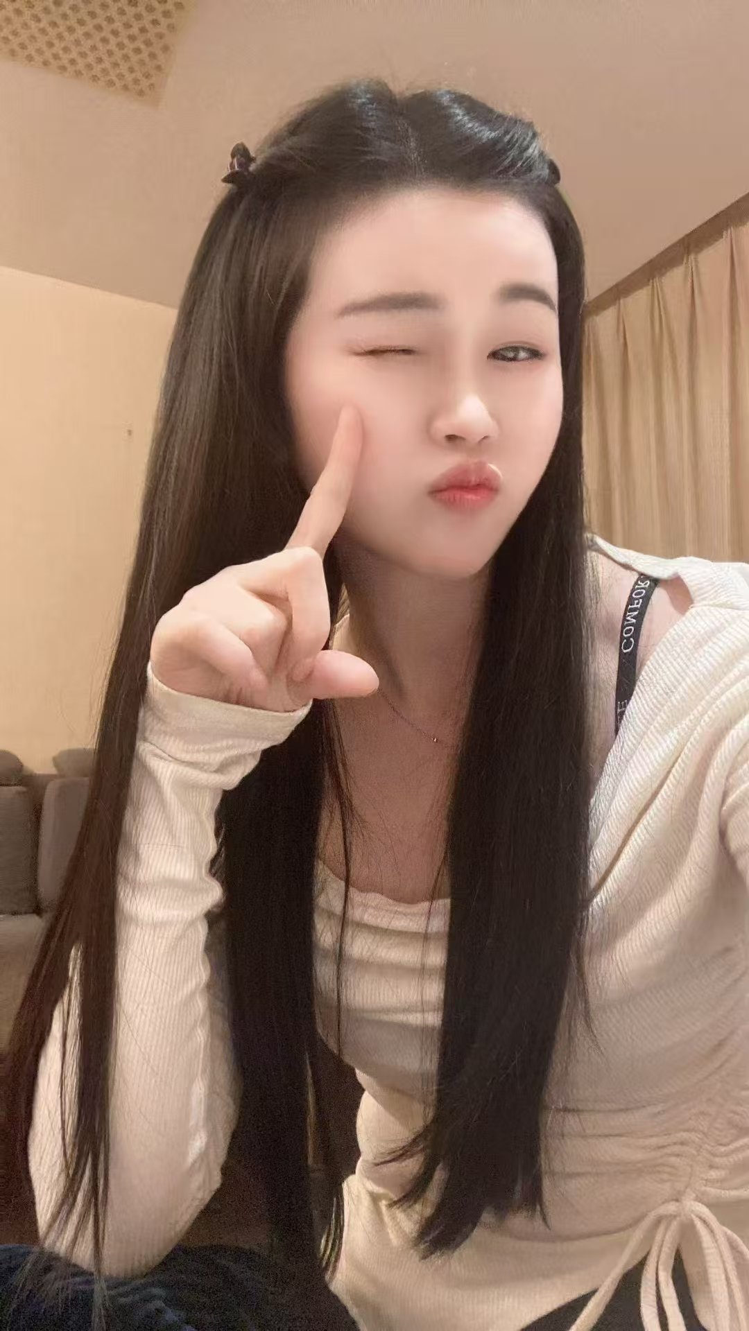 星月蓝湾诱人甜妹米朵