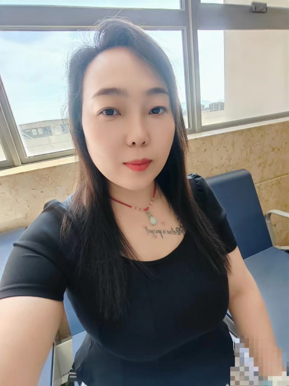 服务系肉弹少妇小丽