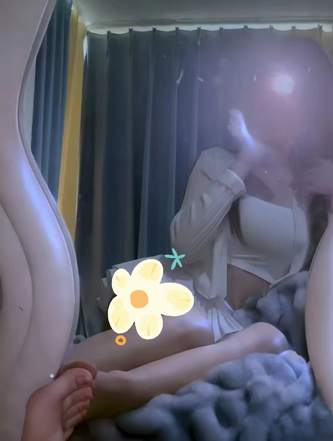 白嫩火辣皮皮小姐姐