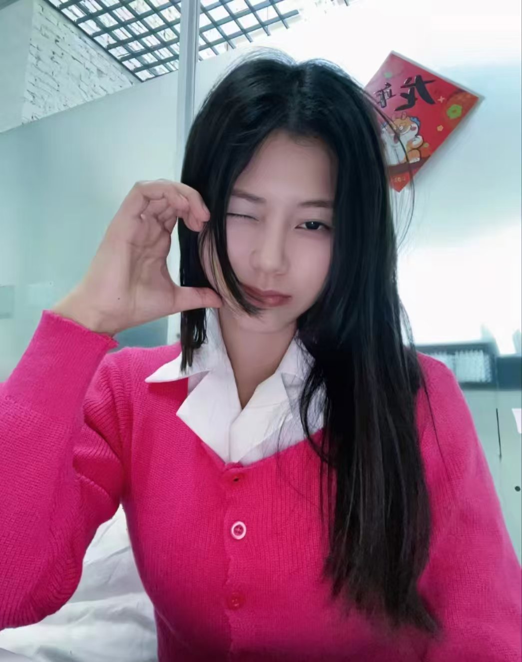 青秀甜美嫩妹如梦