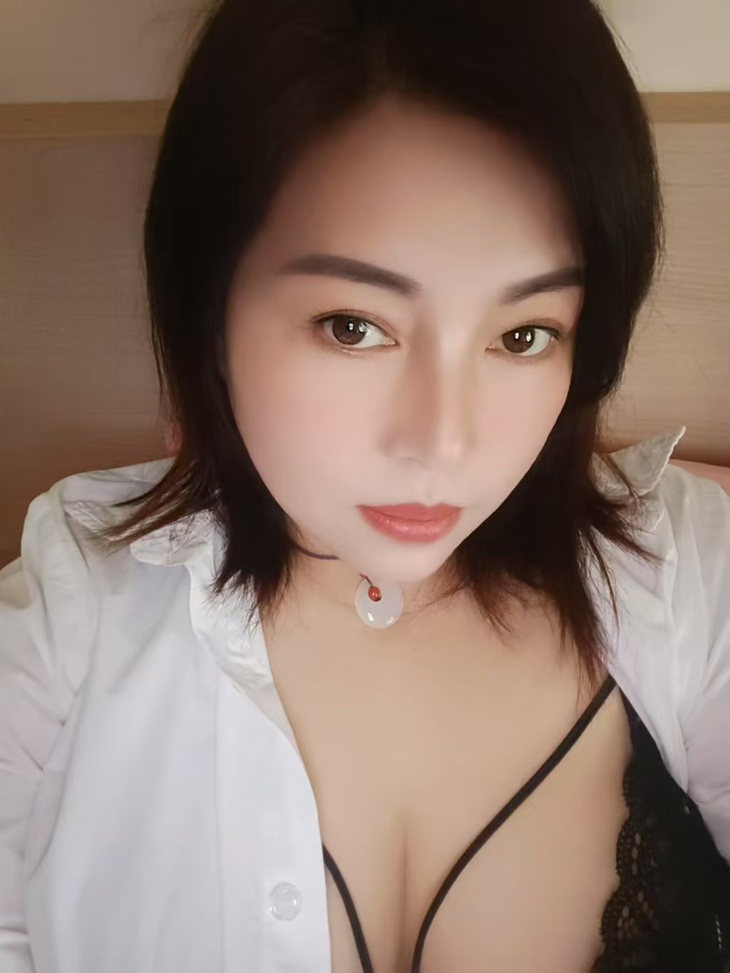 丰乳肥臀欲望小少妇