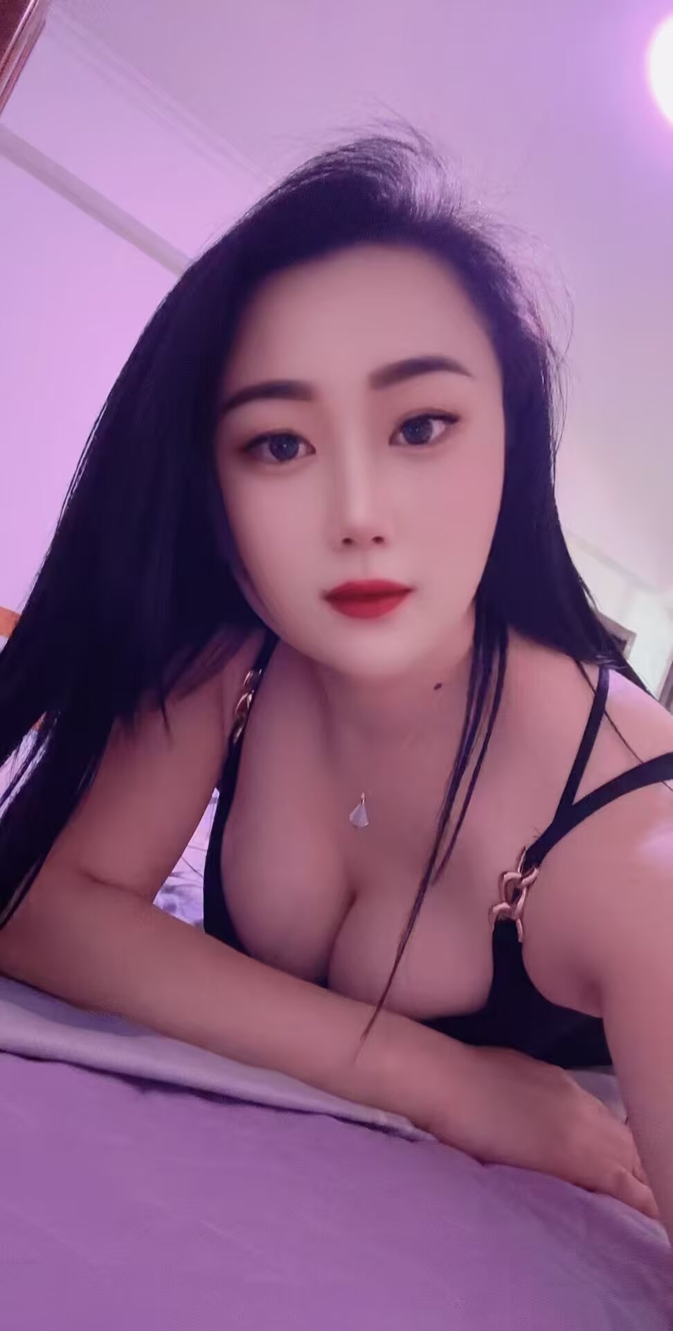 西安路丝袜美女