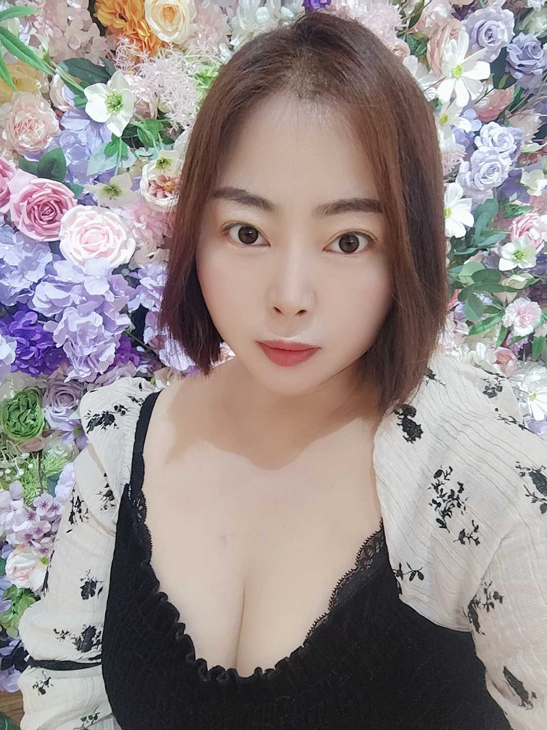 性感少妇 热情大方