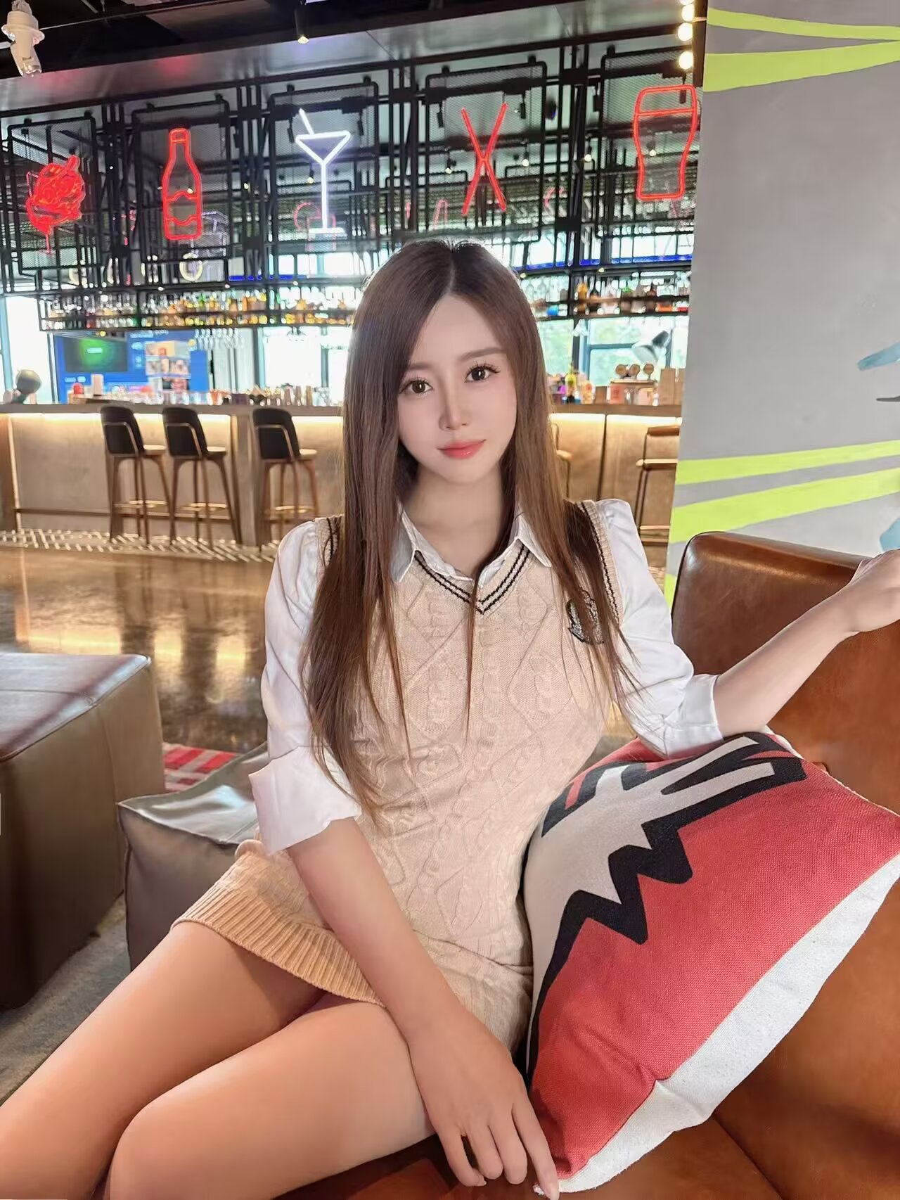 长腿高挑妹子