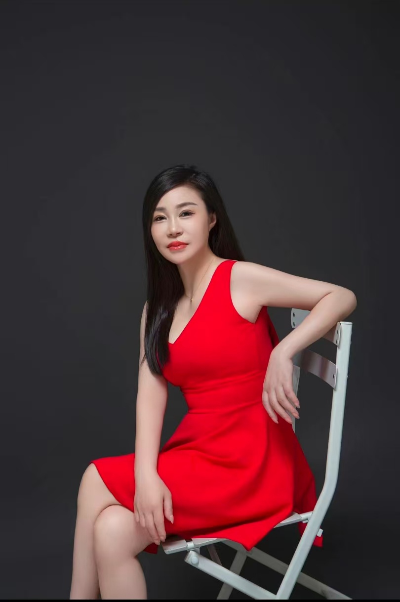丰润新茶御姐小莉