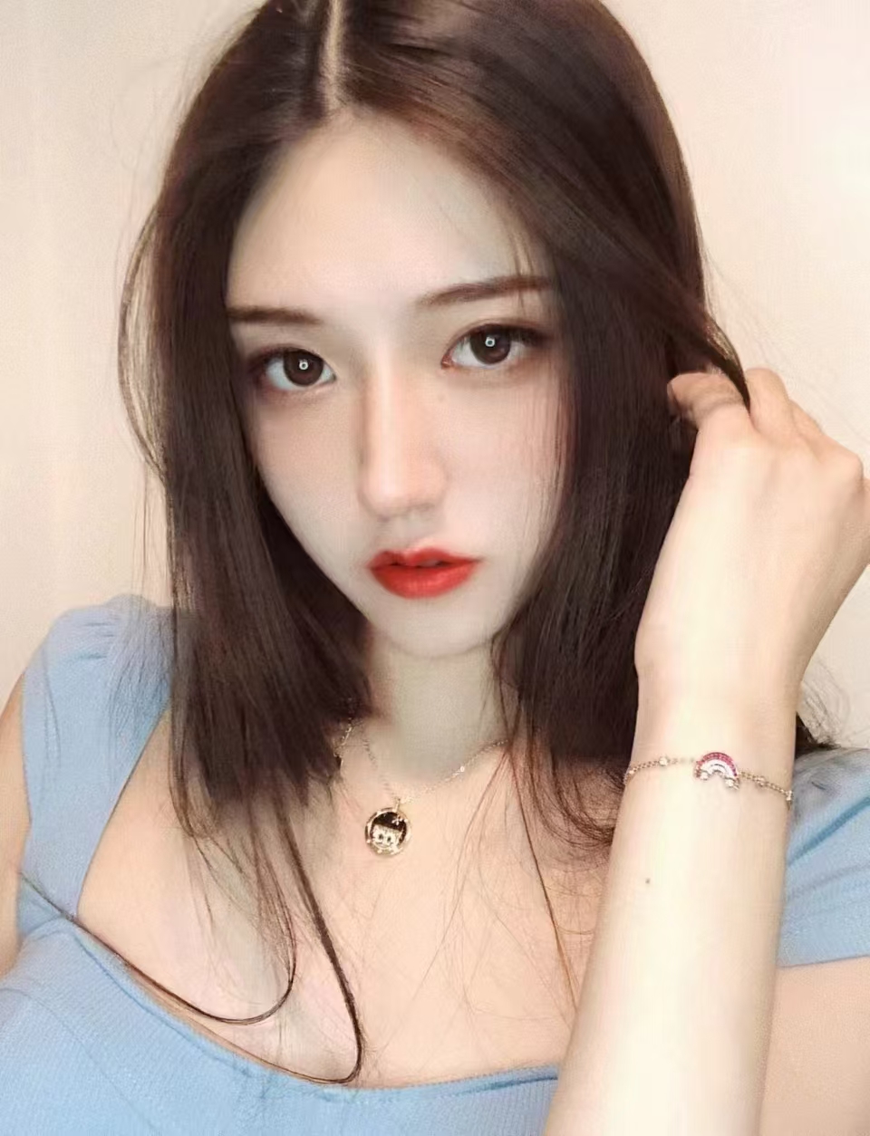 双桥丰满诱人美糖糖