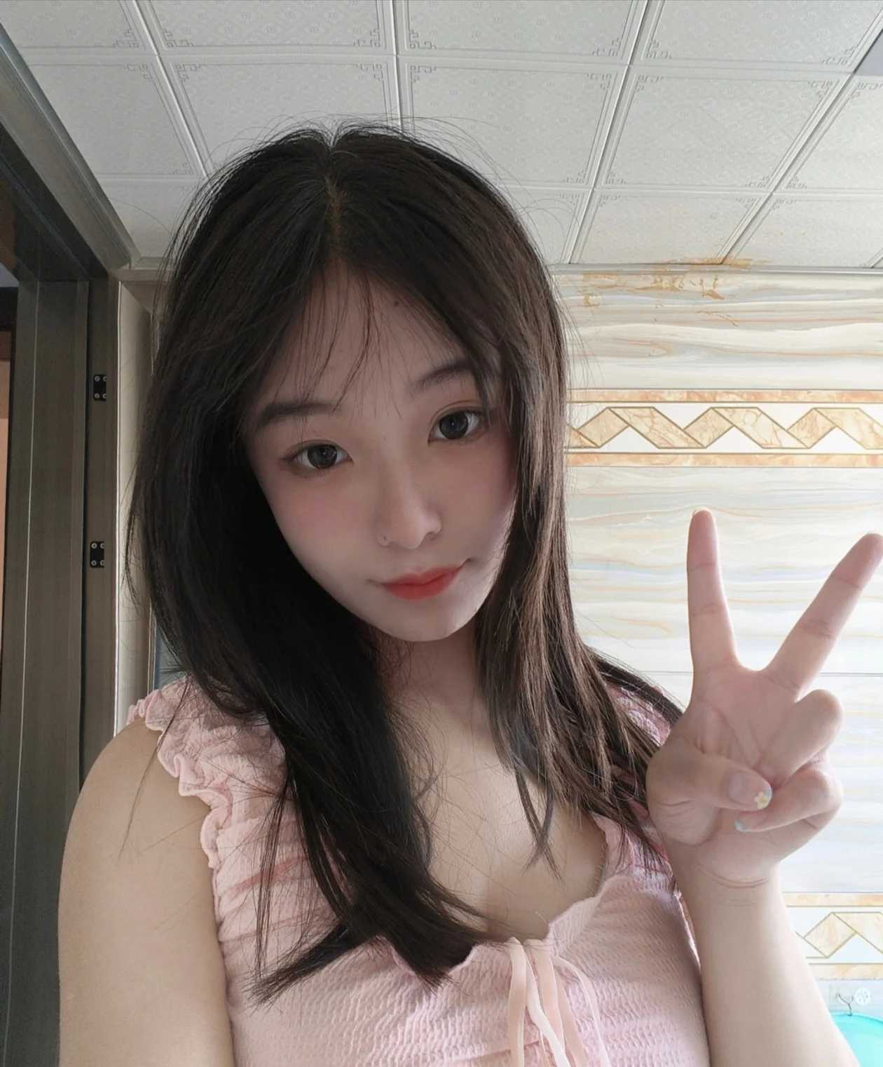 00后小姐姐,兼职上门