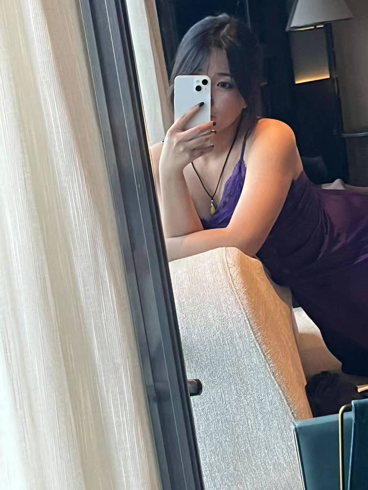 武侯短发小嫩妞宝儿