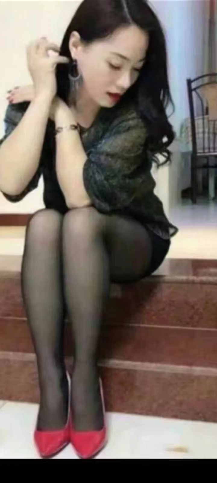 热辣小姐姐带刺的玫瑰