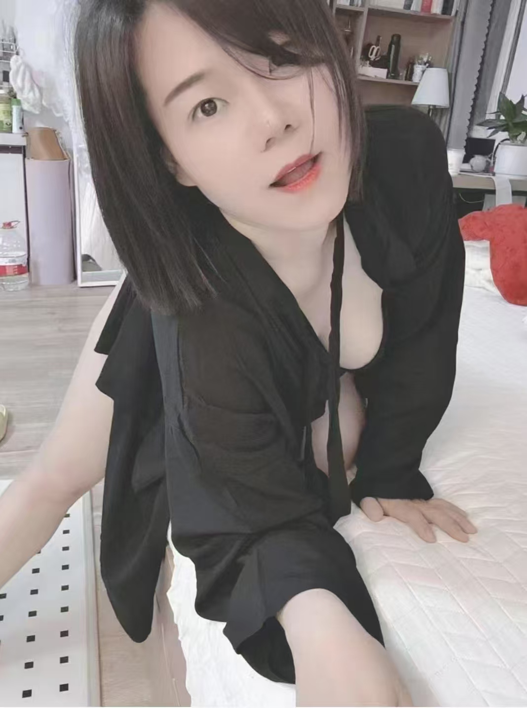 光谷天然美乳小姐姐