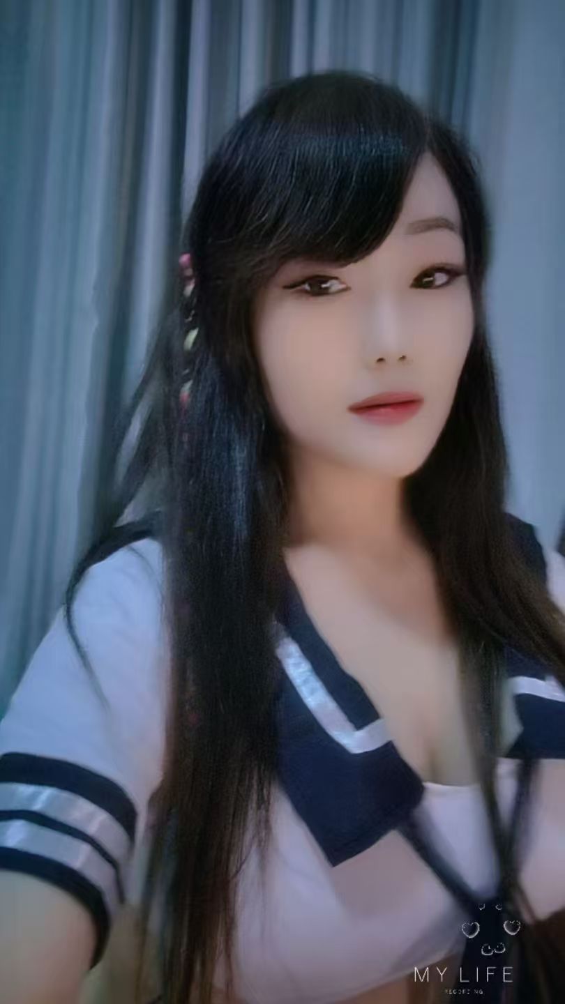 制服辣妹轻舞精灵