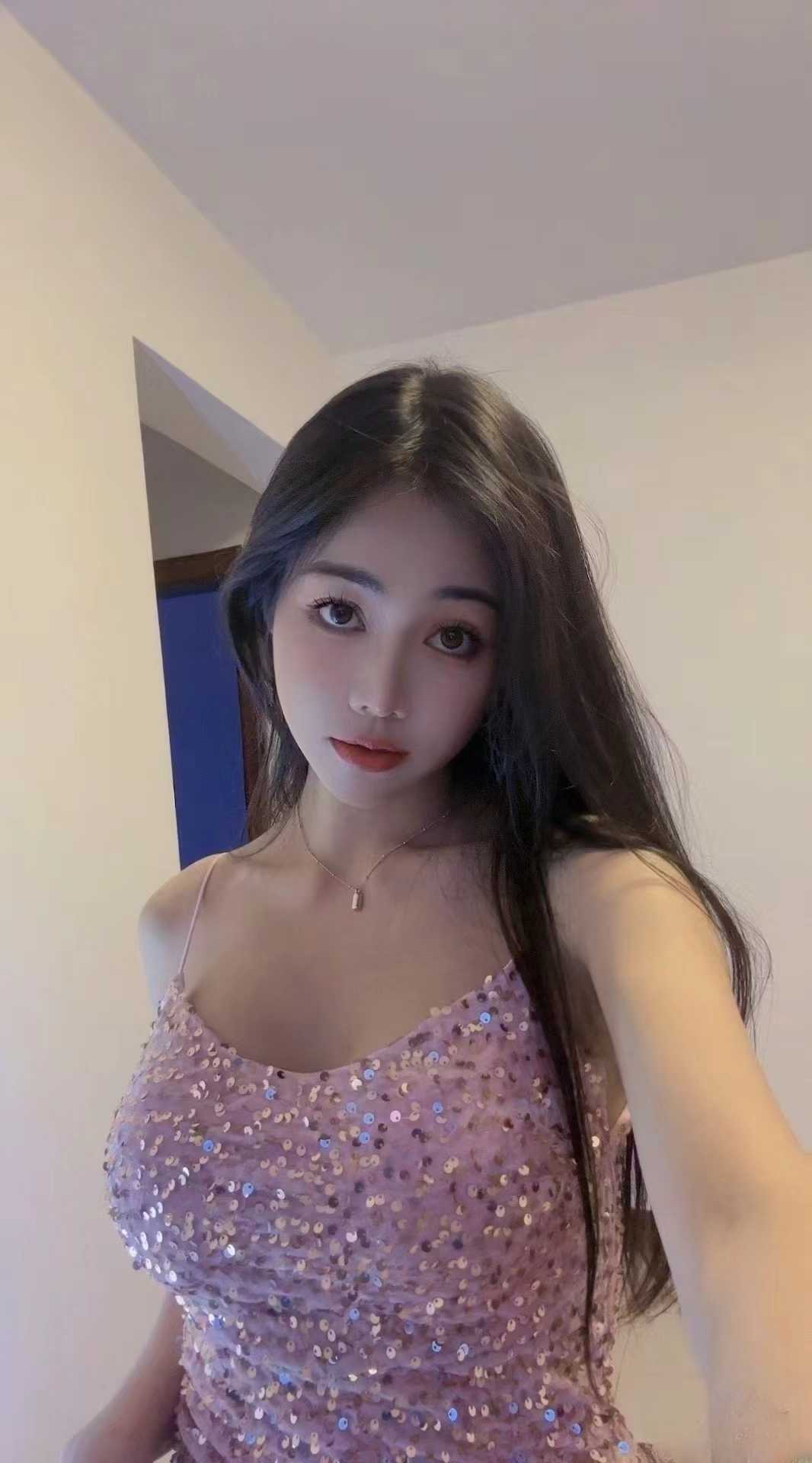 西湖白嫩美妞允允