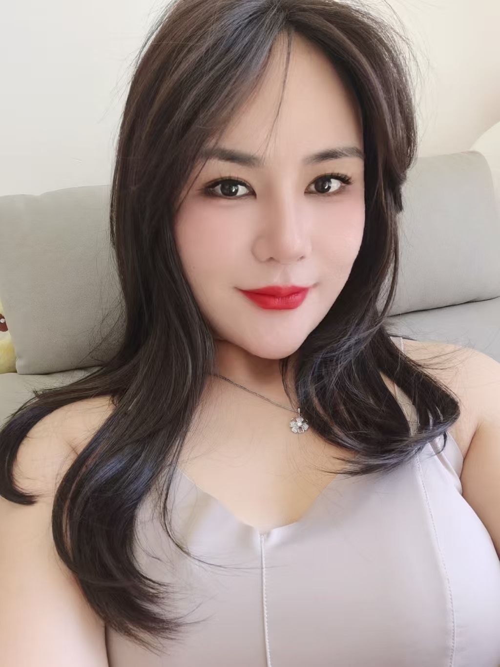 三张肉欲丰满少妇