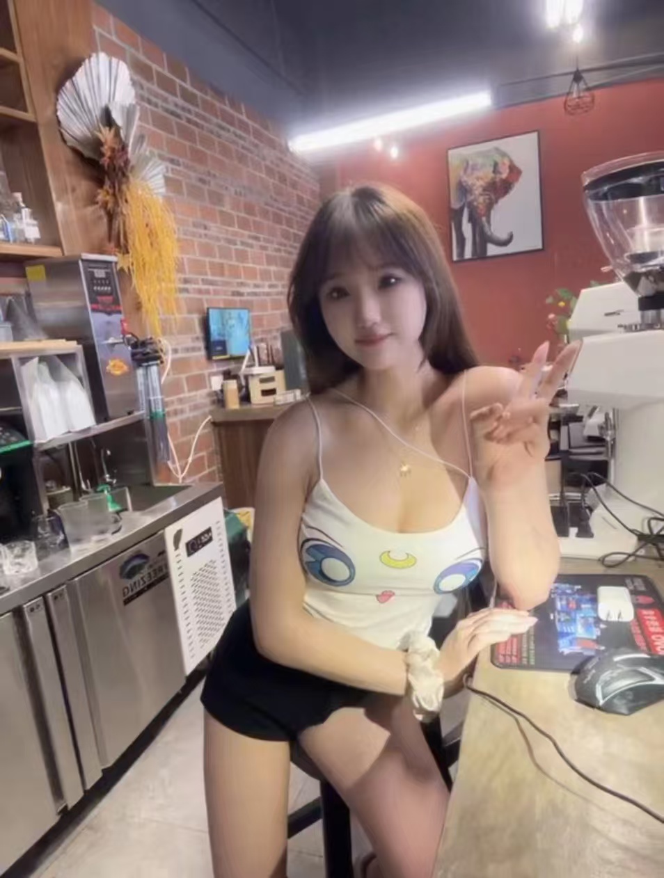 丰乳美臀小姐姐娜娜