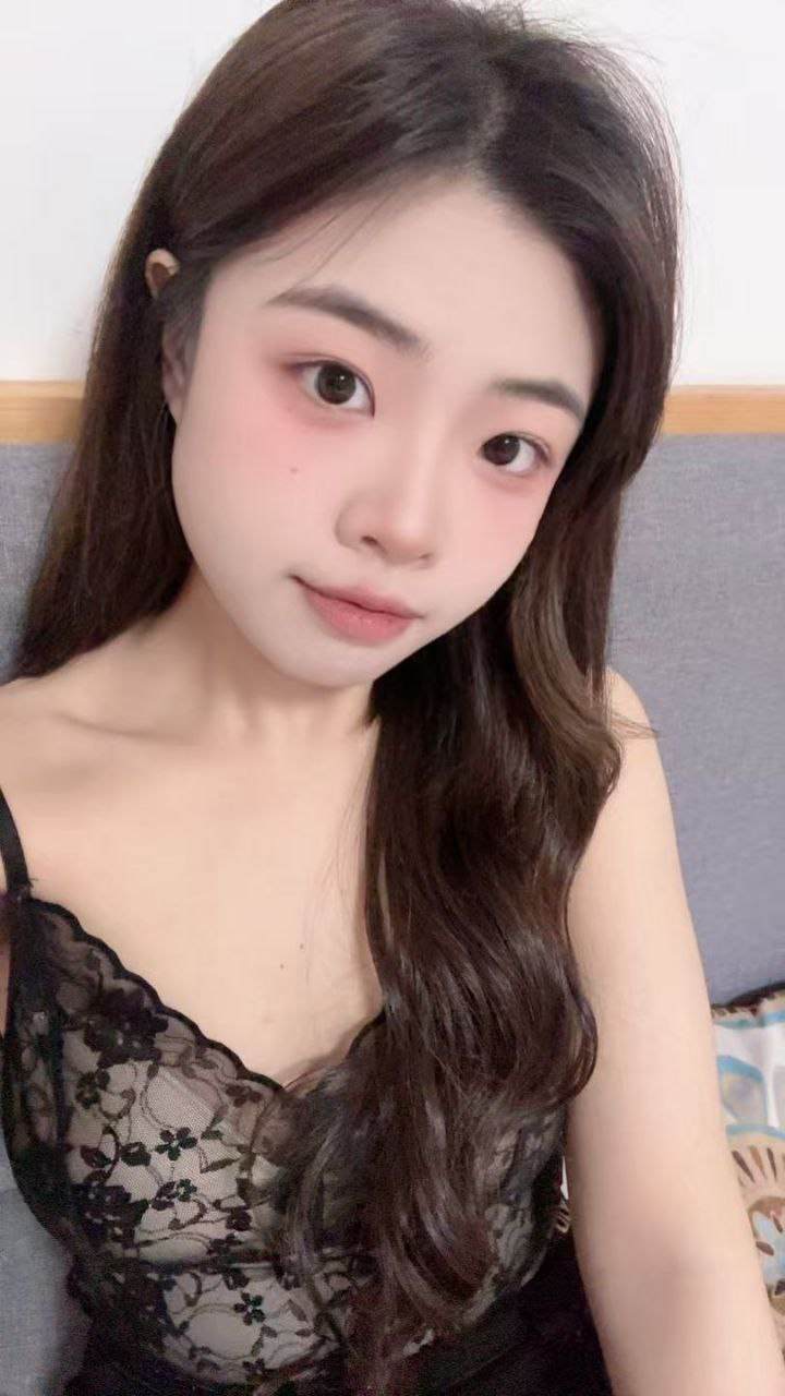 南昌e胸雪白嫩妹