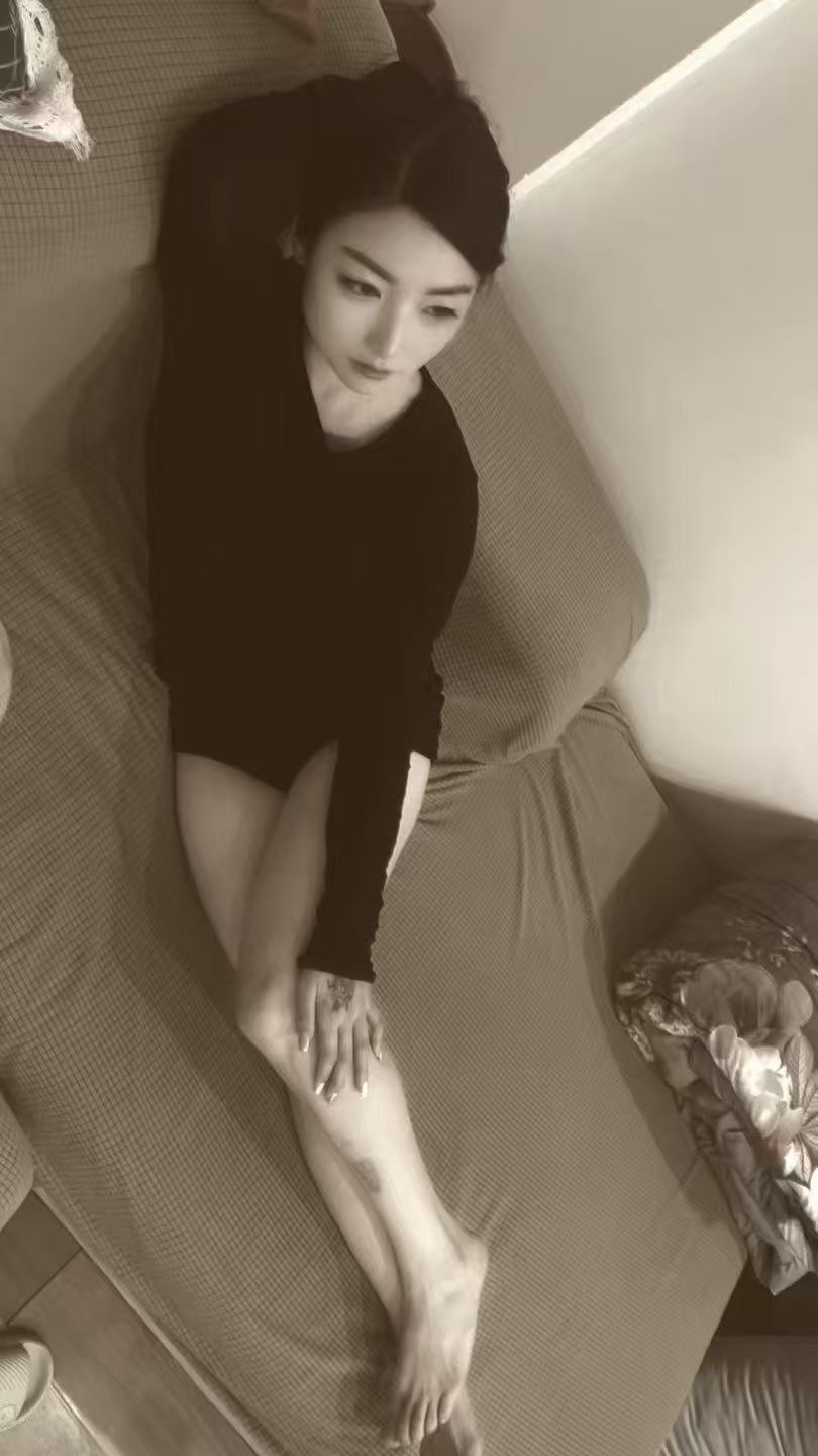 长宁短发御姐大美