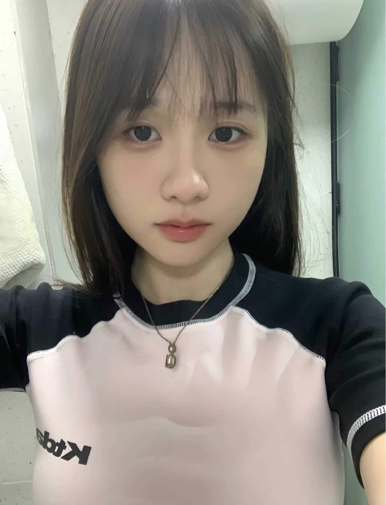 刚下海萌妹