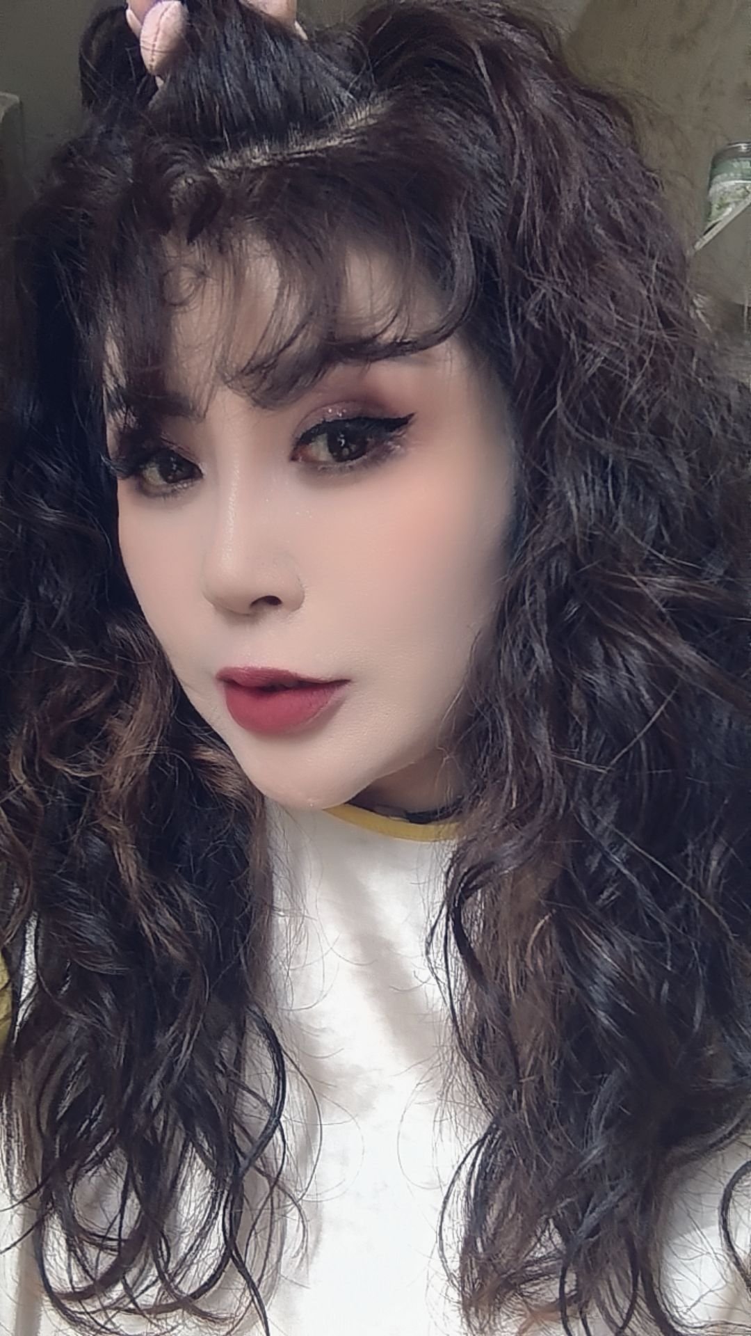 卧龙热辣风情大奶瓶