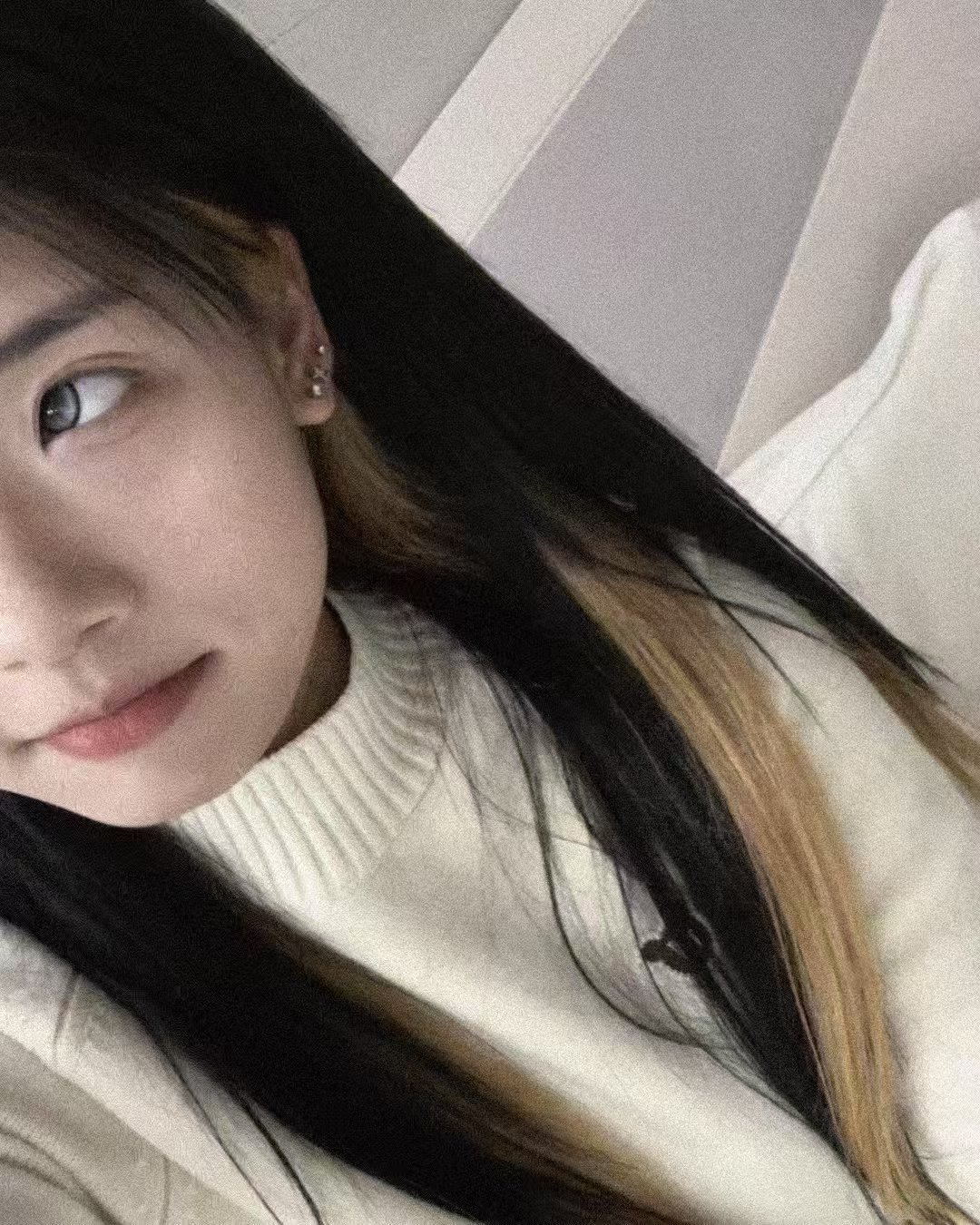 小嫩妞美女睡不醒