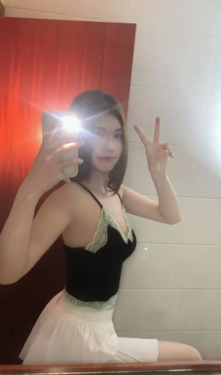 桥西撩人甜美嫩妹