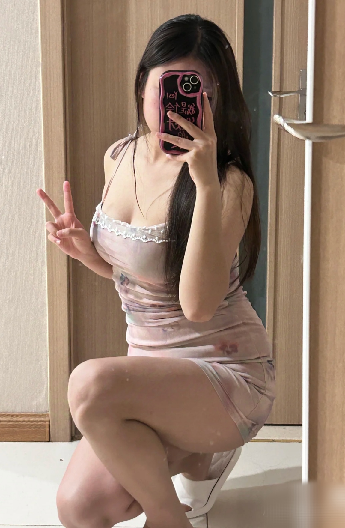 大胸萌妹，网上自己寻得，分享