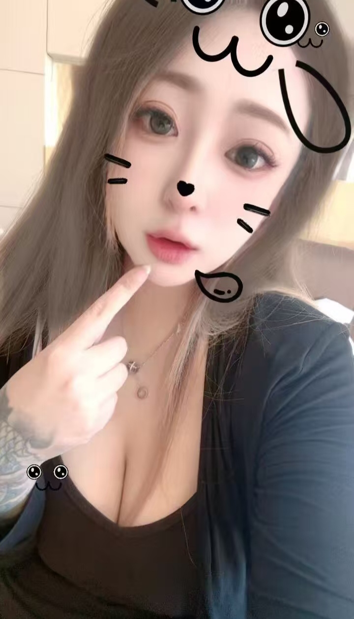 个人24小时爆乳姐姐小可乐