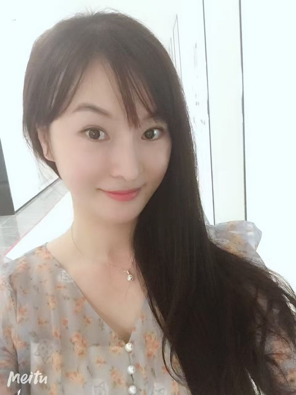 青秀瑜伽老师心心